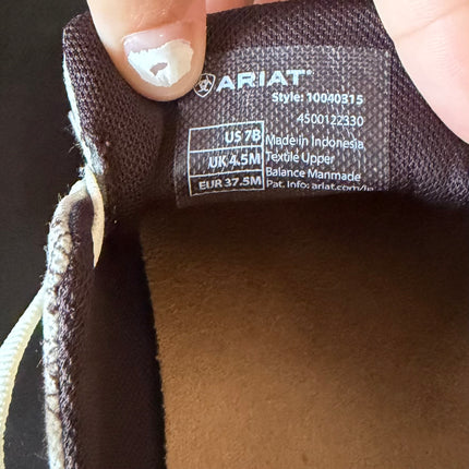Woman’s Ariats NEW
