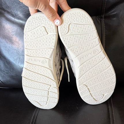 Woman’s Ariats NEW