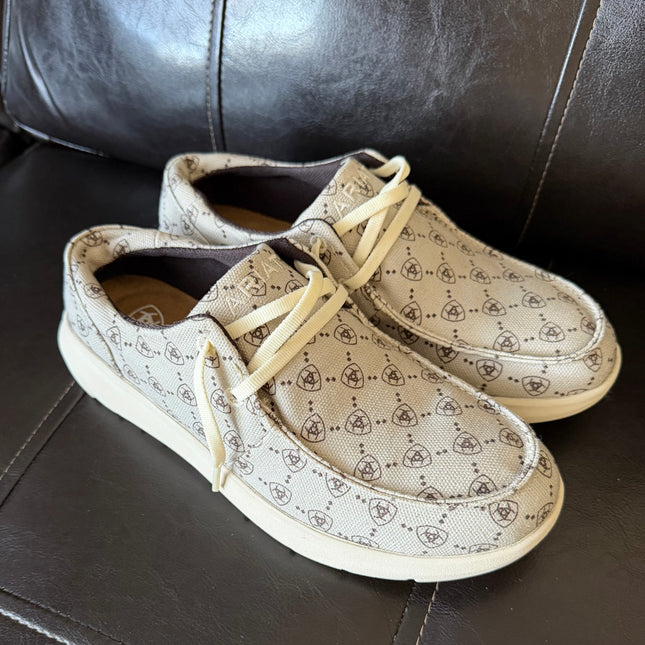 Woman’s Ariats NEW